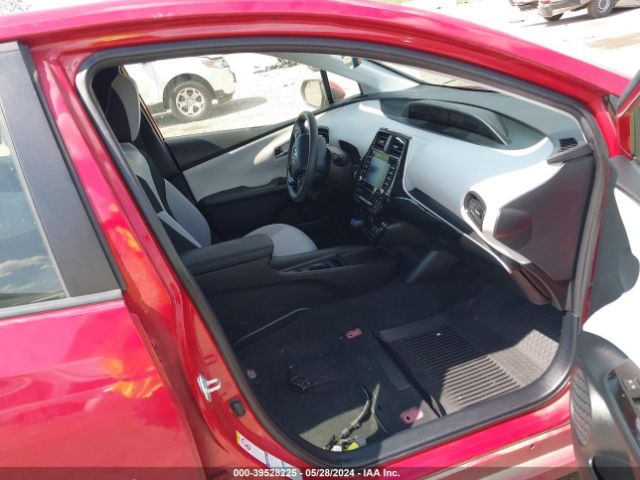 JTDL9MFU8M3030968 Toyota Prius Le Awd-e