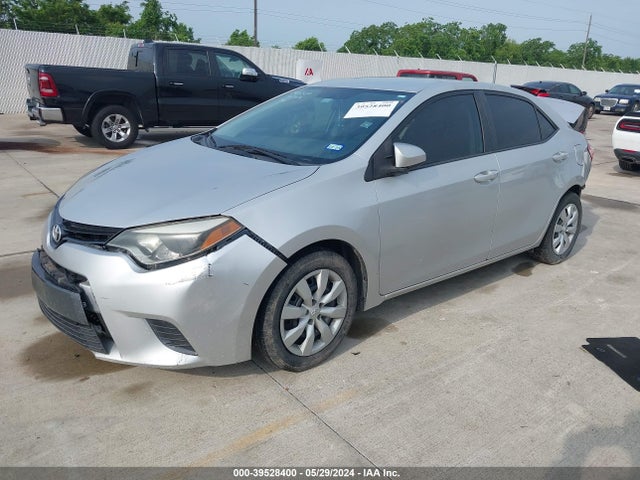 Toyota COROLLA LE 2016 5YFBURHEXGP451972 Image 2