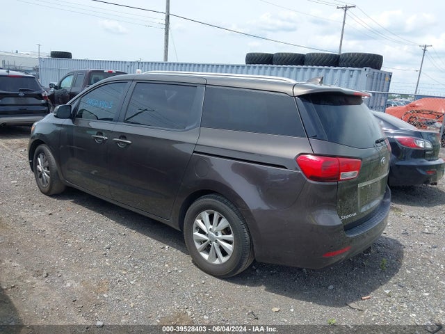 KIA SEDONA LX 2016 KNDMB5C12G6165889 Image 3