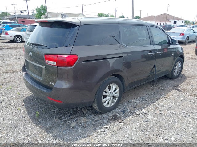 KIA SEDONA LX 2016 KNDMB5C12G6165889 Image 4