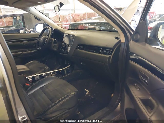 2019 MITSUBISHI OUTLANDER JA4AZ3A33KZ044491 Photo 4