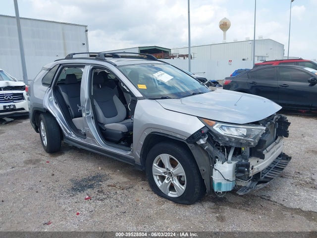 Toyota Rav4 Xle 2019 JTMW1RFV2KD024228 Image 1