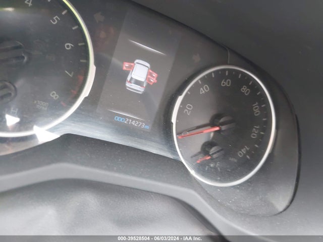 Toyota Rav4 Xle 2019 JTMW1RFV2KD024228 Image 7