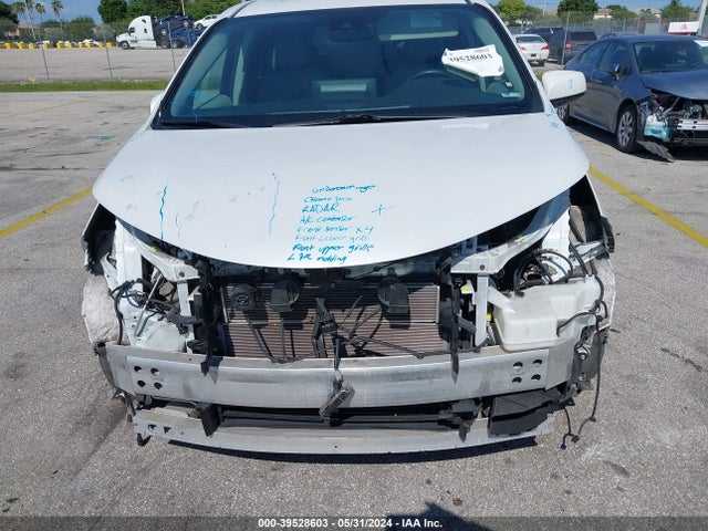 Toyota SIENNA XLE 2022 5TDYRKEC7NS084703 Image 18