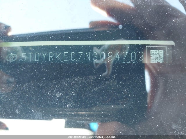 Toyota SIENNA XLE 2022 5TDYRKEC7NS084703 Image 9