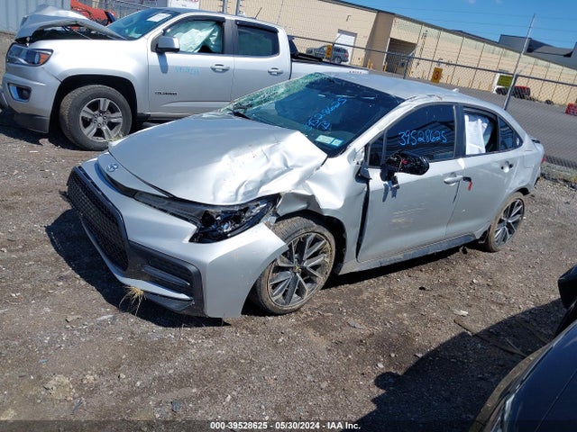 Toyota COROLLA SE 2021 5YFS4MCE8MP077898 Image 2