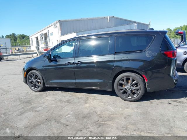 2C4RC1BG2KR733335 Chrysler Pacifica Touring L