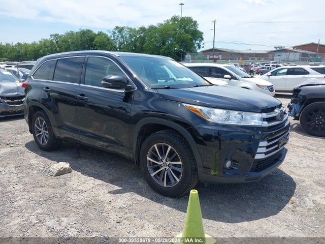 Toyota Highlander Xle 2017 5TDJZRFH5HS425413 Image 1