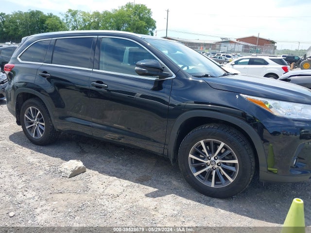 Toyota Highlander Xle 2017 5TDJZRFH5HS425413 Image 13