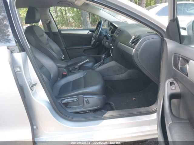 3VWD17AJ6EM256191 Volkswagen Jetta 1.8t Se