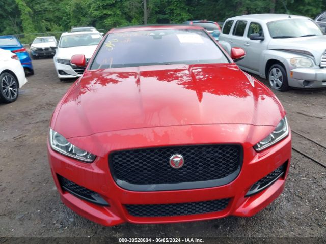 SAJAF4BV9HA960198 Jaguar Xe 35t R-sport