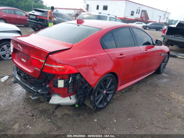 SAJAF4BV9HA960198 Jaguar Xe 35t R-sport