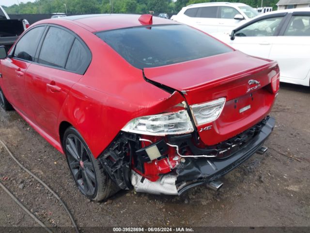 SAJAF4BV9HA960198 Jaguar Xe 35t R-sport