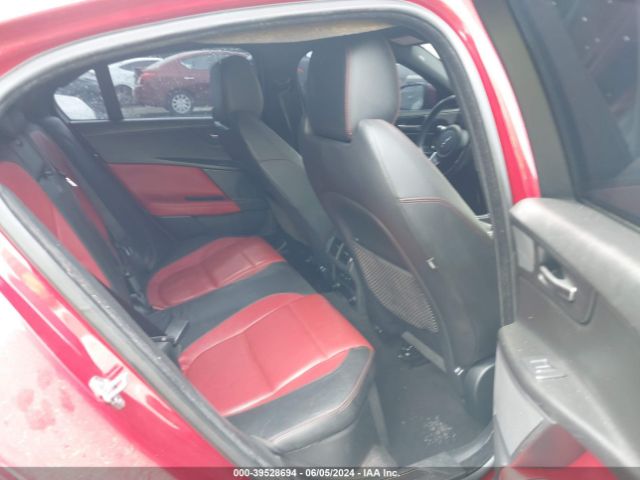 SAJAF4BV9HA960198 Jaguar Xe 35t R-sport