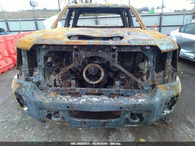 1GT12SEY9KF240995 GMC Sierra 2500hd Denali