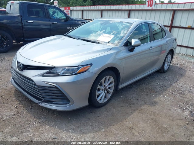 Toyota CAMRY LE 2022 4T1C11AK5NU637252 Image 2