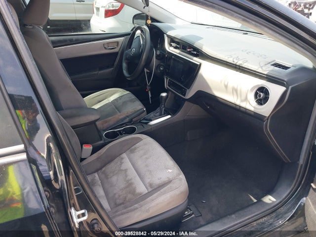 Toyota COROLLA LE 2018 5YFBURHE4JP783039 Image 5