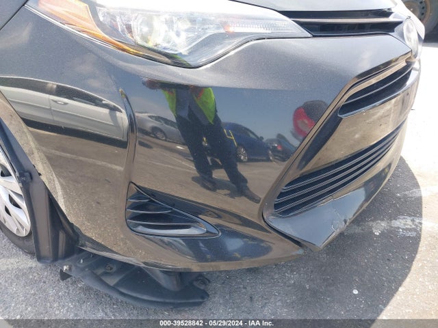 Toyota COROLLA LE 2018 5YFBURHE4JP783039 Image 6