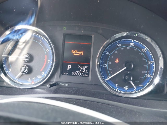 Toyota COROLLA LE 2018 5YFBURHE4JP783039 Image 7