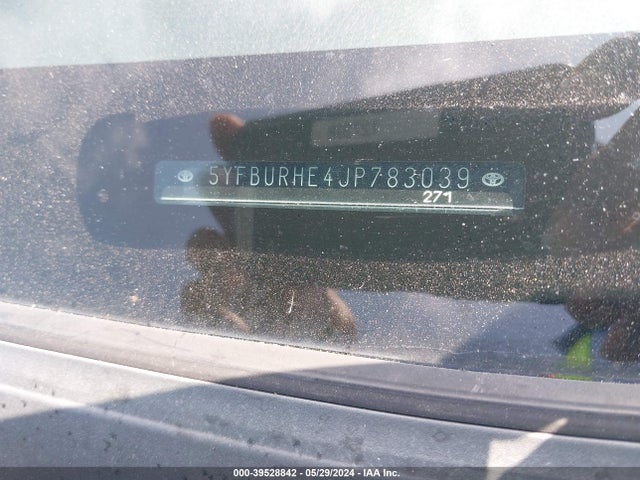 Toyota COROLLA LE 2018 5YFBURHE4JP783039 Image 9
