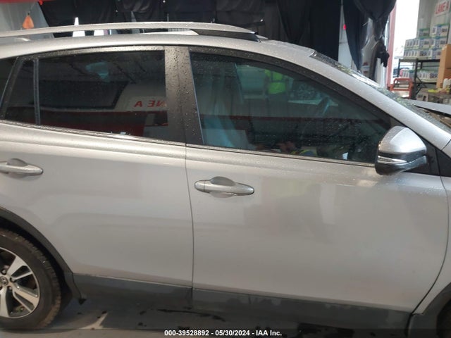 Toyota Rav4 Xle 2017 2T3WFREV1HW369619 Image 13