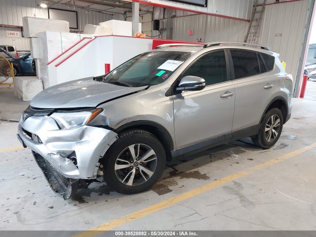 Toyota Rav4 Xle 2017 2T3WFREV1HW369619 Image 2