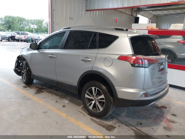 Toyota Rav4 Xle 2017 2T3WFREV1HW369619 Image 3