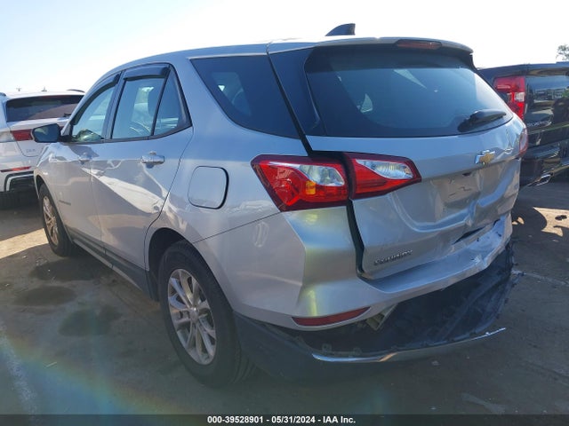 Chevrolet EQUINOX LS 2018 2GNAXHEV1J6324819 Image 3