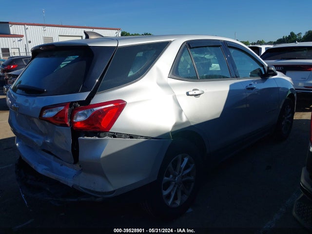 Chevrolet EQUINOX LS 2018 2GNAXHEV1J6324819 Image 4