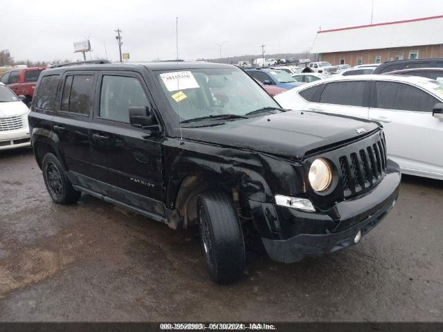 1C4NJPBB2HD121028 auction archive image