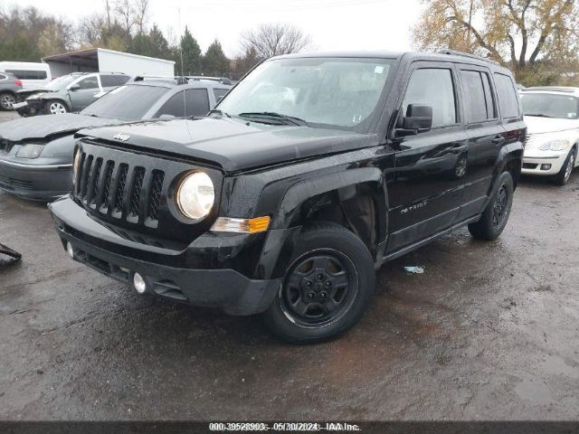 1C4NJPBB2HD121028 Jeep Patriot Sport Fwd