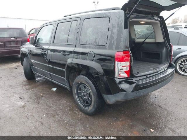 1C4NJPBB2HD121028 Jeep Patriot Sport Fwd