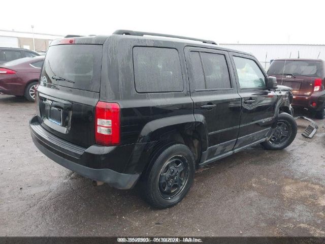 1C4NJPBB2HD121028 Jeep Patriot Sport Fwd