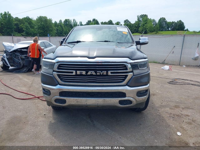 1C6SRFJT4KN735670 RAM 1500 Laramie  4x4 5'7 Box