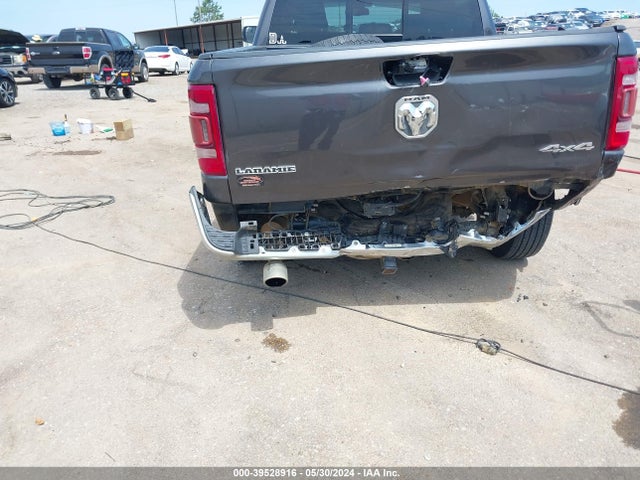 1C6SRFJT4KN735670 RAM 1500 Laramie  4x4 5'7 Box