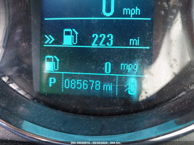 39528918 :رقم المزاد ، 1G1PE5SB3F7167277 vin ، 2015 Chevrolet Cruze 2lt Auto مزاد بيع