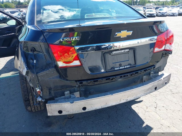 39528918 :رقم المزاد ، 1G1PE5SB3F7167277 vin ، 2015 Chevrolet Cruze 2lt Auto مزاد بيع