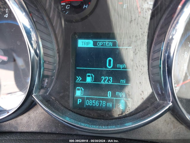39528918 :رقم المزاد ، 1G1PE5SB3F7167277 vin ، 2015 Chevrolet Cruze 2lt Auto مزاد بيع