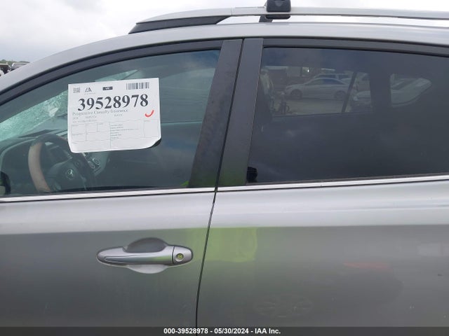 Toyota RAV4 LE 2018 2T3ZFREV3JW514226 Image 14