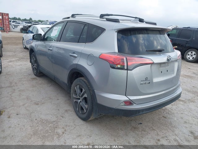 Toyota RAV4 LE 2018 2T3ZFREV3JW514226 Image 3