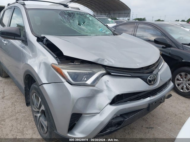 Toyota RAV4 LE 2018 2T3ZFREV3JW514226 Image 6