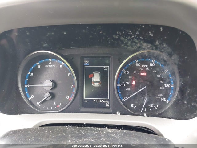 Toyota RAV4 LE 2018 2T3ZFREV3JW514226 Image 7