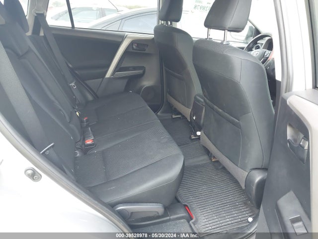 Toyota RAV4 LE 2018 2T3ZFREV3JW514226 Image 8