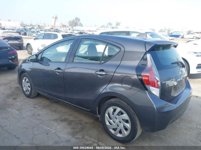 JTDKDTB30F1587373 Toyota Prius C One
