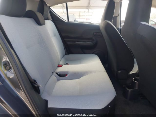 JTDKDTB30F1587373 Toyota Prius C One