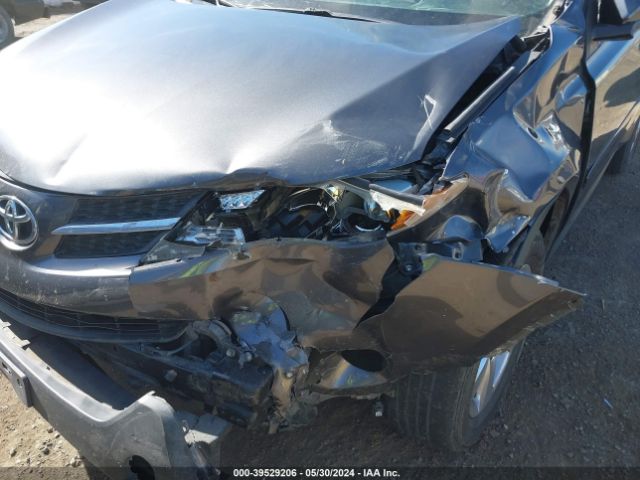 JTMRFREV5FJ031598 Toyota Rav4 Xle