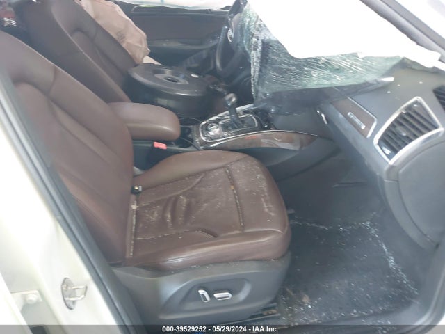 WA1LFAFP9EA016750 Audi Q5 2.0t Premium