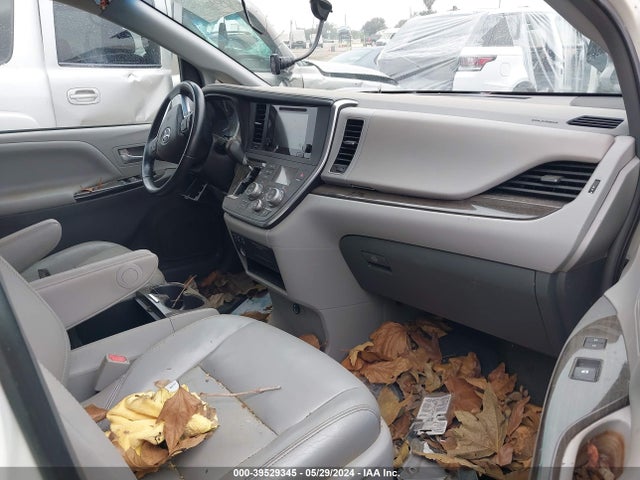 Toyota Sienna Xle 8 Passenger 2015 5TDYK3DC4FS683944 Image 5