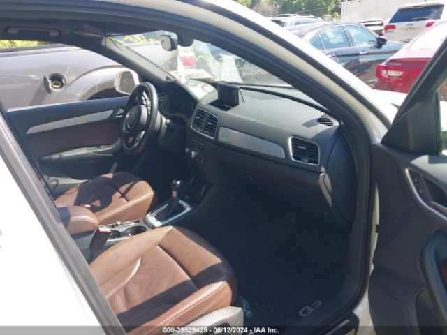 WA1ECCFS4JR029869 Audi Q3 2.0t Premium