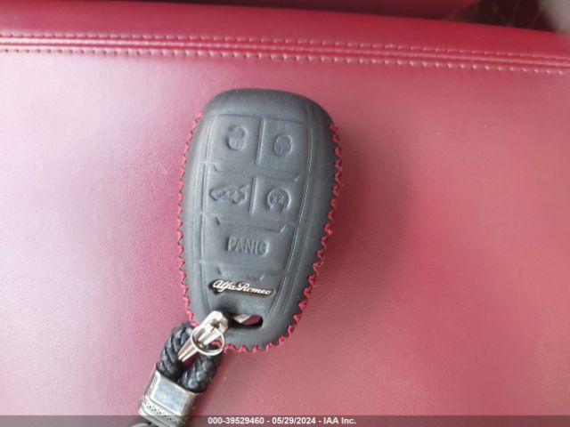 ZARFAECN8H7542080 Alfa Romeo Giulia Ti Rwd
